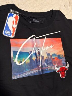 M | Black Graphic NBA Tee with City Sunset Print
